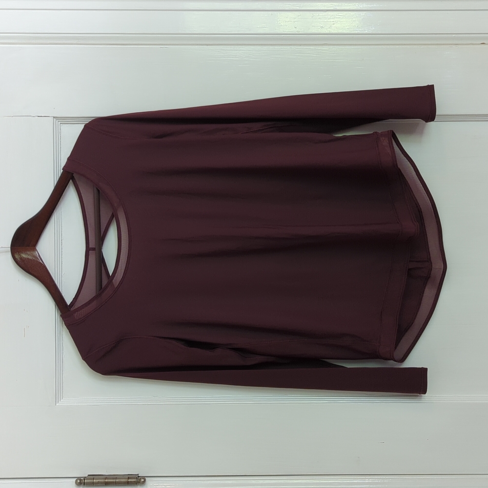 Lululemon top
